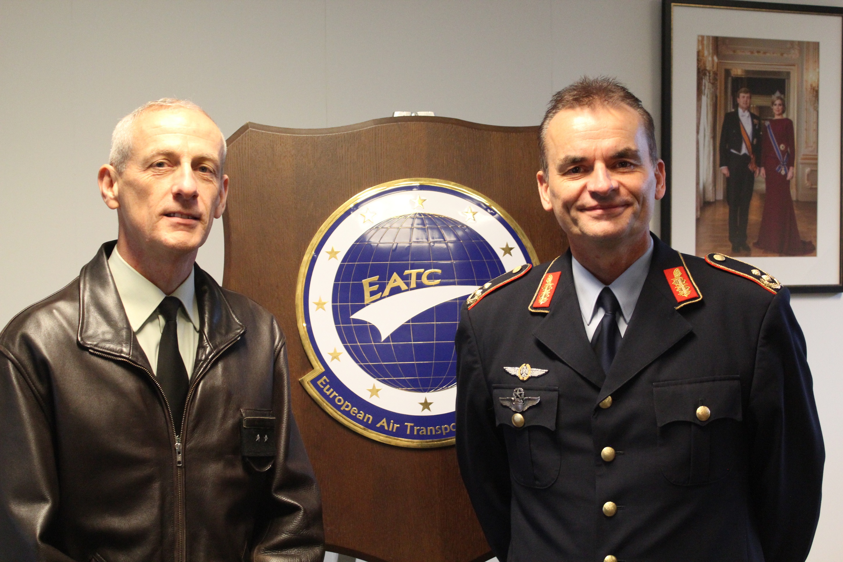 French Commander of the Joint Logistics Support Operations and Movement Center (CSOA) visits EATC