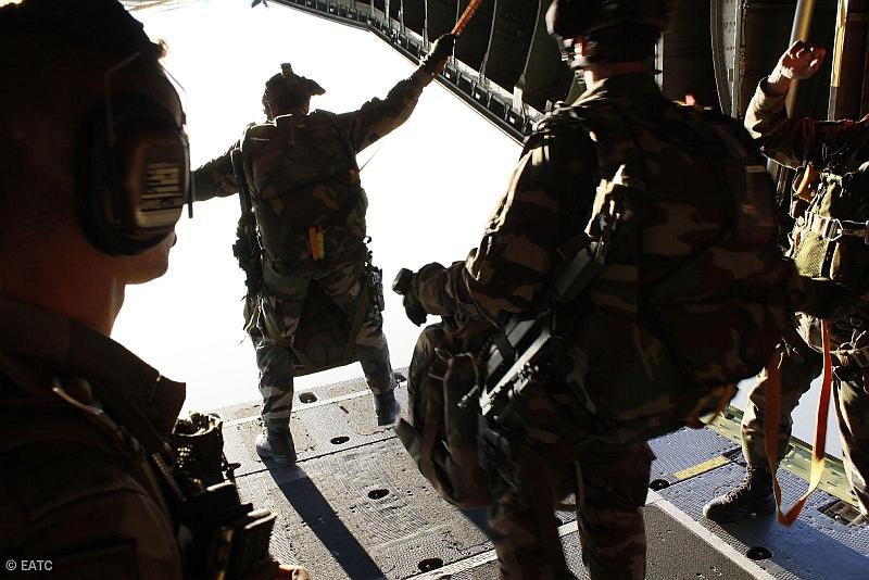 Parachutists at exercise Colibri