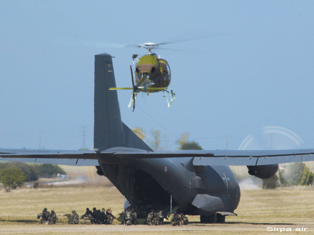 French Transall in exercise (Picture by SIRPA Air)